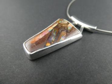 Opal in versteinertem Holz Kettenanhänger (999er/925er Silber)
